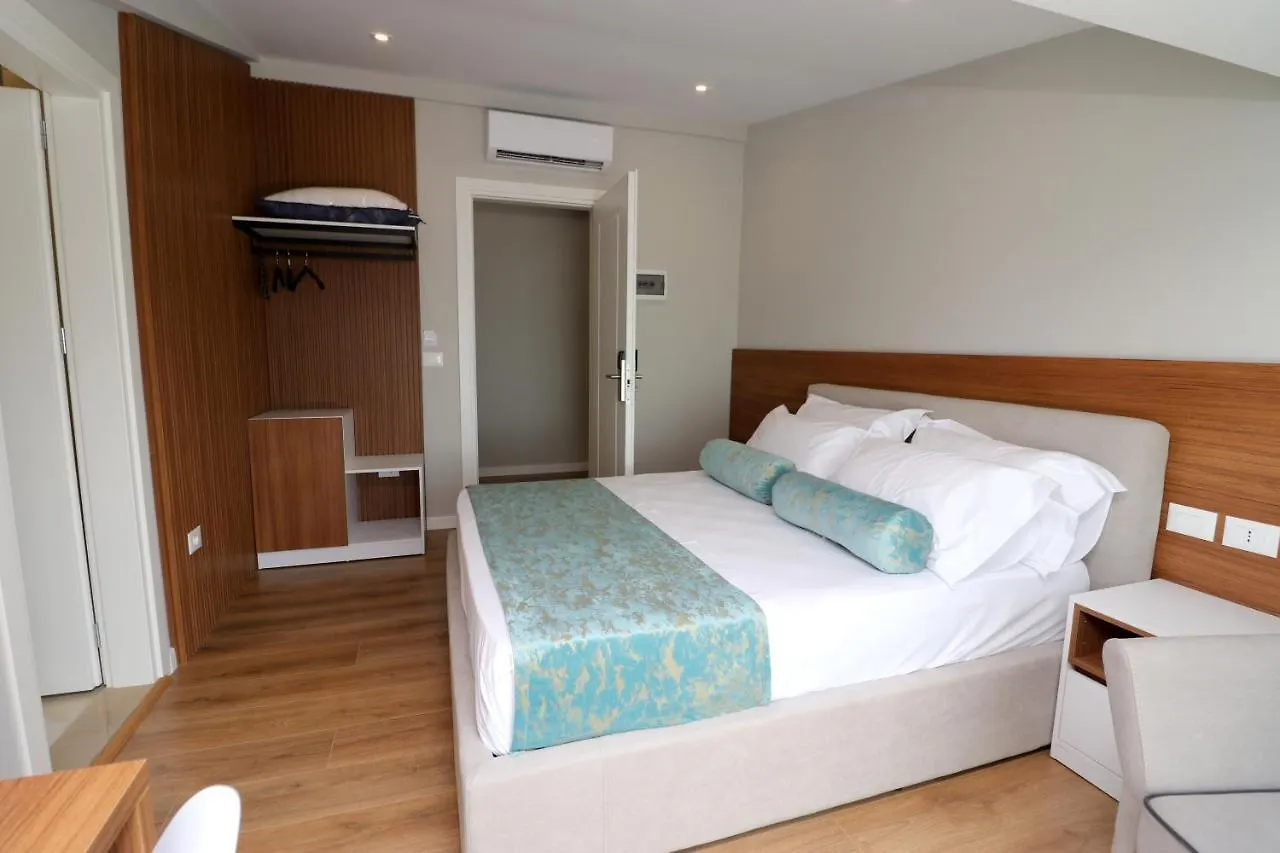 Vila Elarad Vlorë